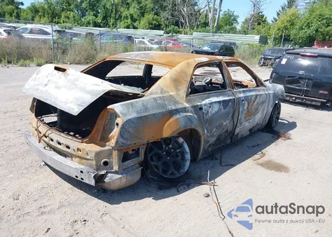 2015 Chrysler 300 300S из США, поврежденный, VIN 2C3CCAGG8FH899700